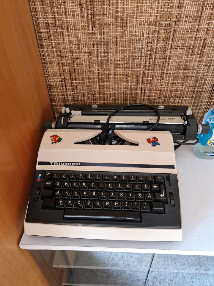 Elektrische Schreibmaschine in Langen (Hessen)