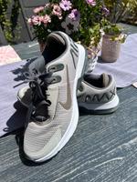 Turnschuhe von Nike Größe 42,5 Duisburg - Walsum Vorschau