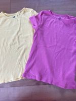 2 T-Shirts H&M 122/128 Niedersachsen - Braunschweig Vorschau