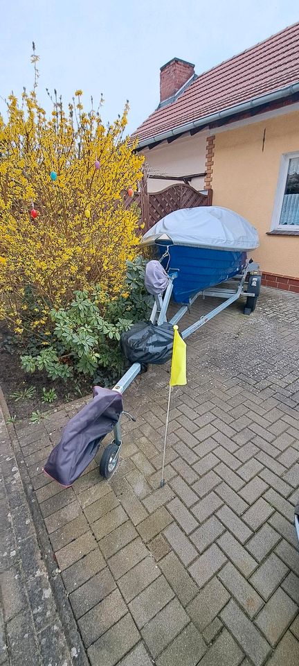 Ruderboot Motorboot Anker Reling mit Trailer in Schönhausen (Elbe)