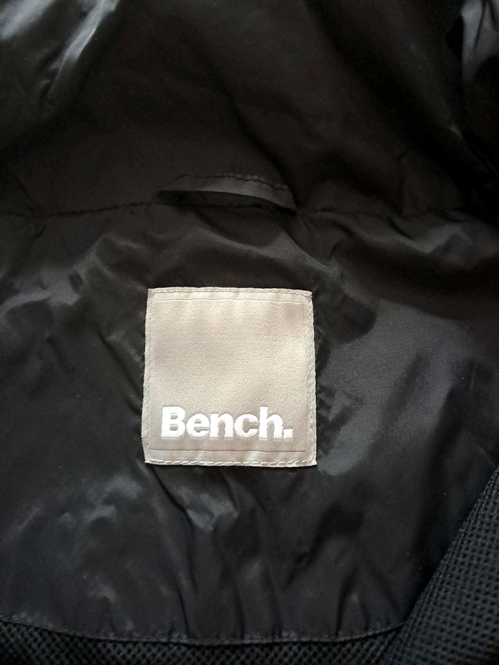 BENCH Windbreaker Jacke Junge Gr 164 in Edenkoben