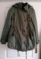 Winterjacke von Naketano  Größe: S  Farbe: grün Niedersachsen - Wiesmoor Vorschau
