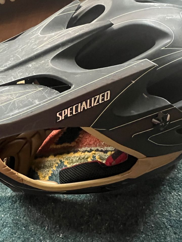 Off-road Specialized Helm in München