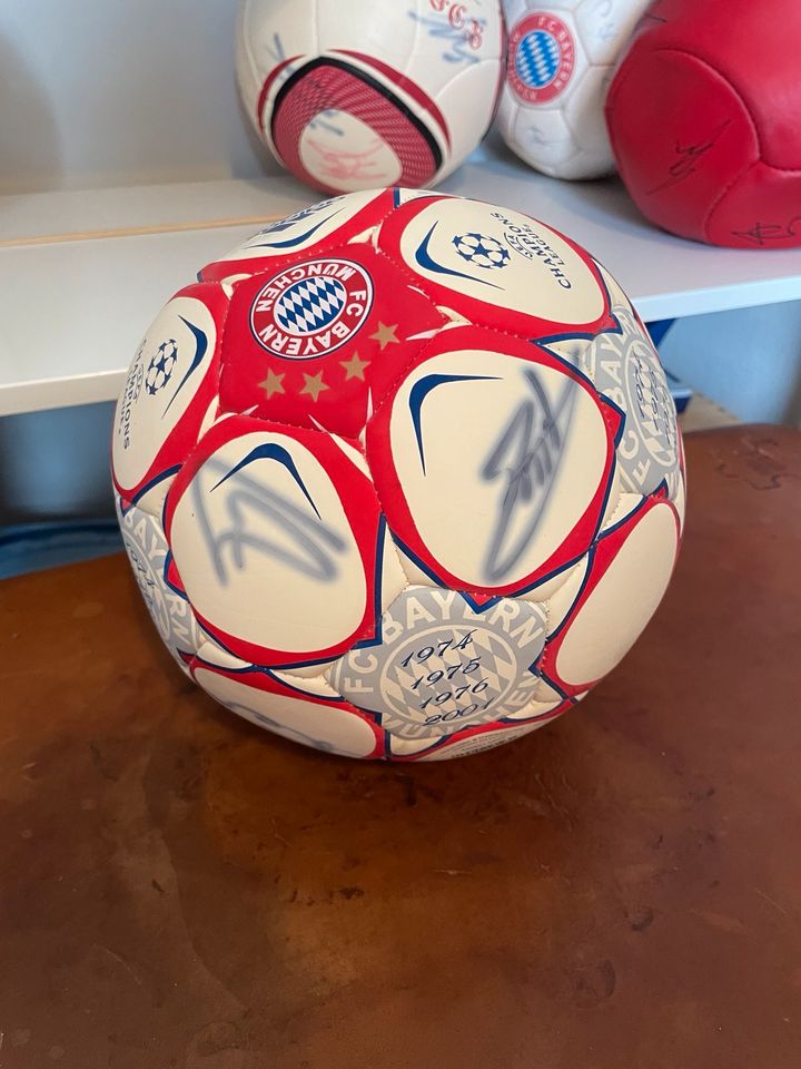 Fc Bayern München Fußbälle mit Original Unterschriften in Sinzing