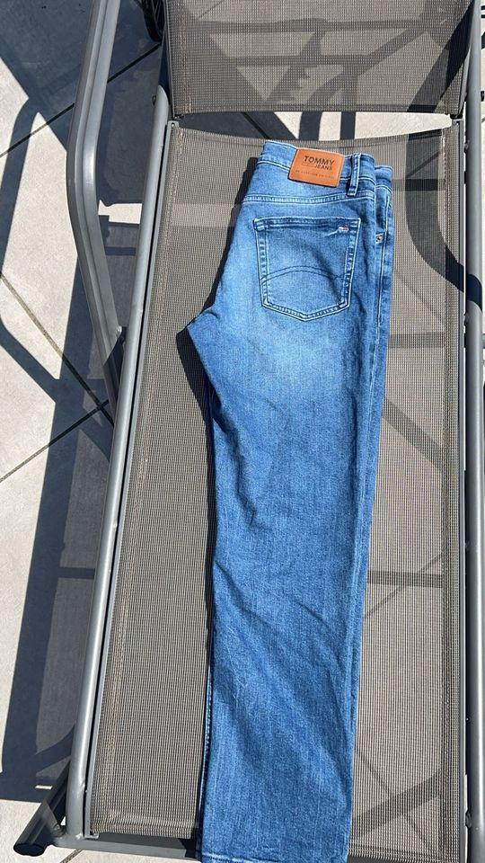 Tommy Hilfiger Jeans in Tönisvorst