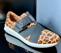 Clarks Sneaker Leoparden Muster Leder Gr.37.5 Hamburg - Harburg Vorschau