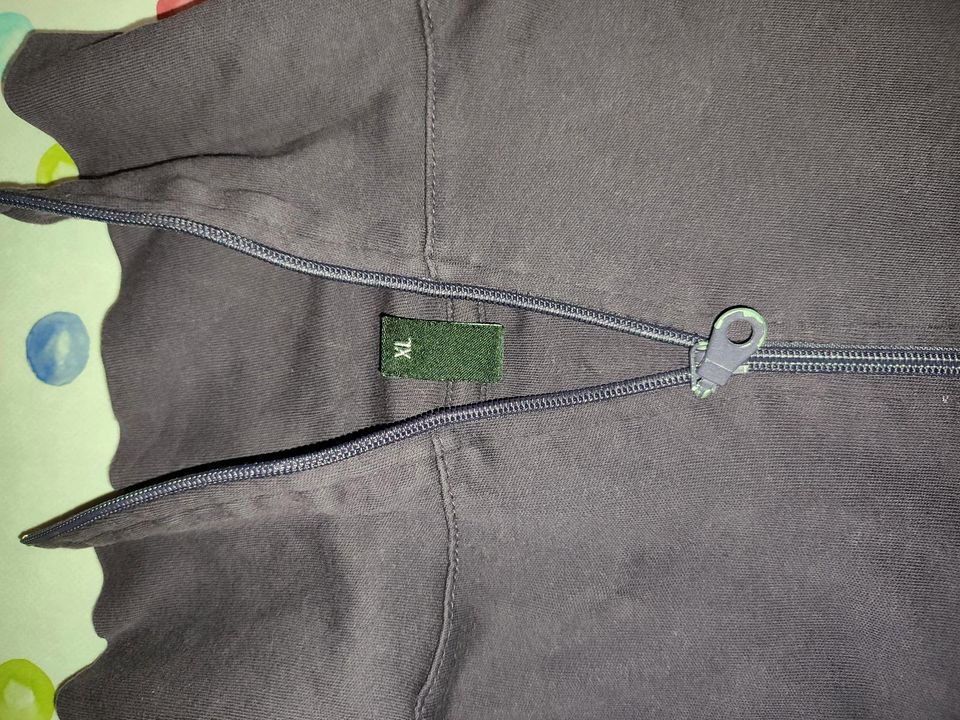 Frauen Strickjacke Größe XL in Peine