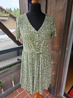Vila Sommerkleid grün/beige gemustert Gr. 38 neuwertig Bayern - Bad Heilbrunn Vorschau