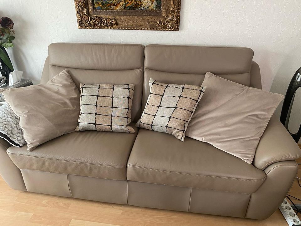 2x Ledersofas Creme in Laatzen