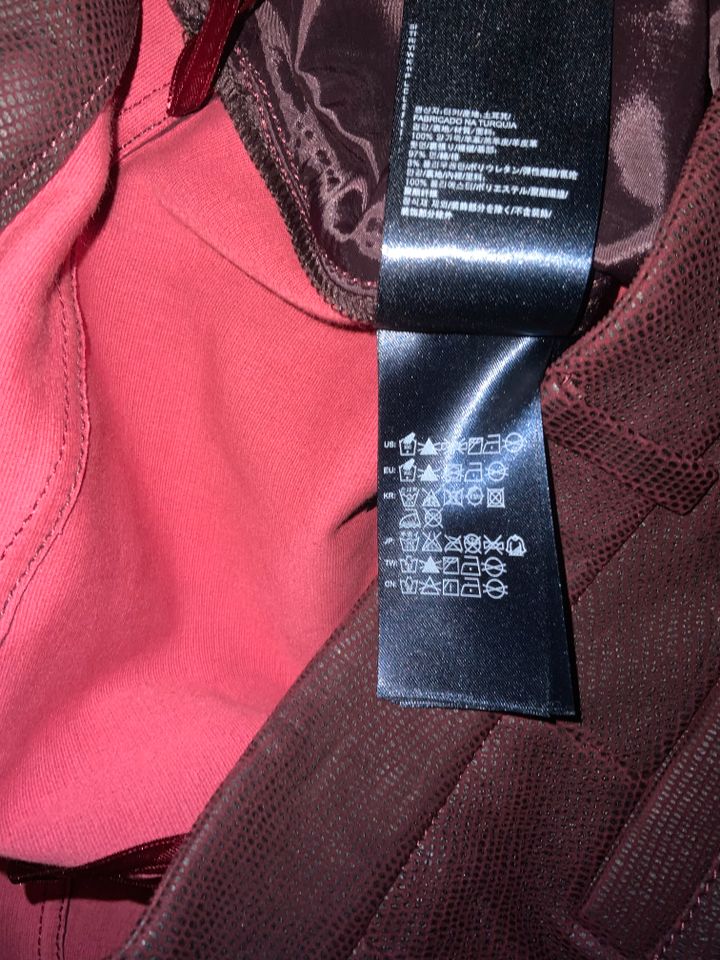 Neue Lederhose Tommy Hilfiger Gr.40/ 12/ L weinrot in Weißenberg