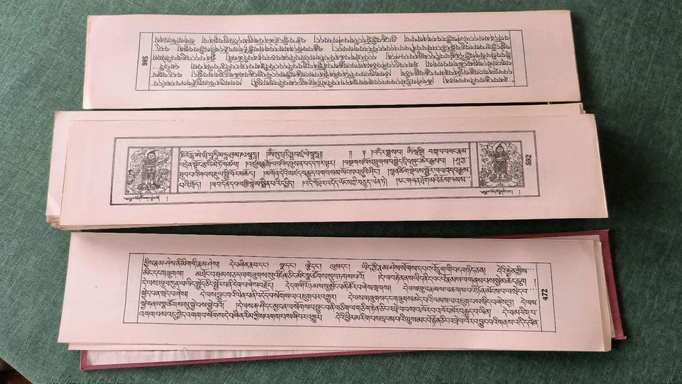Gebetsbuch aus einem Kloster in Tibet in Straubenhardt