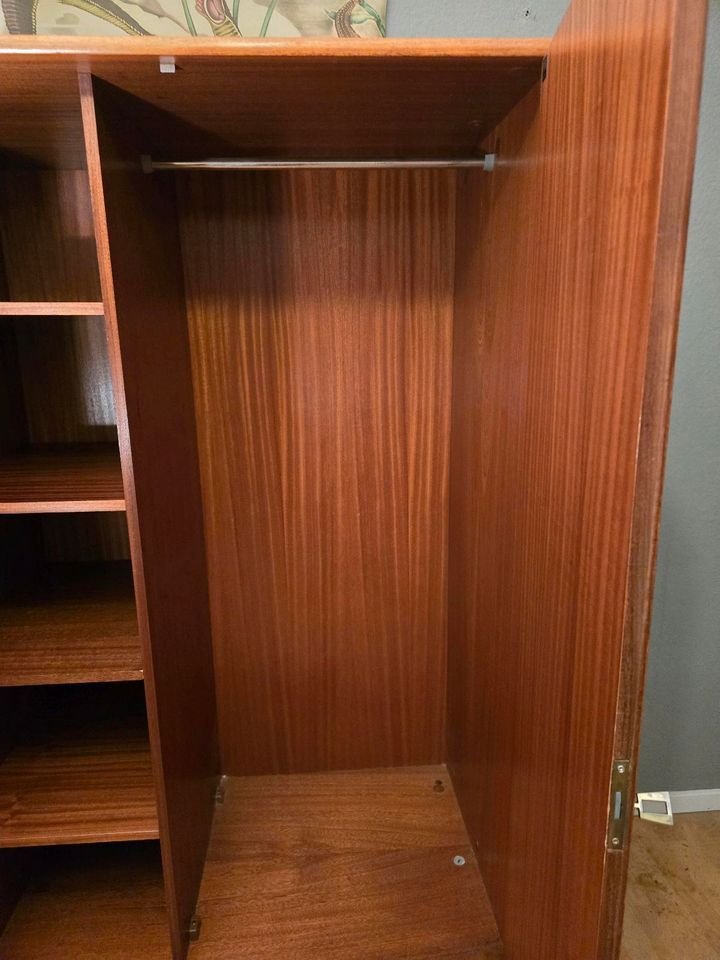 Teak Kleiderschrank Highboard 70er Vintage Mid Century Retro WK 9 in Hürth