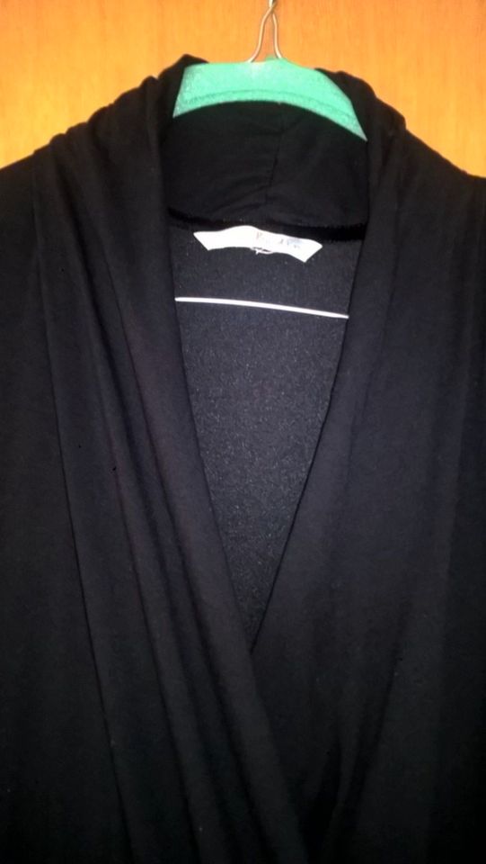 Boden (12)  schwarzes Kleid, "Jersey"kleid, langärmlig, (40) in Mering