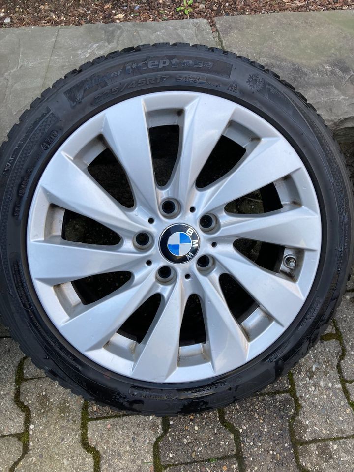 BMW F 20 Felge (17 Zoll) in Solingen