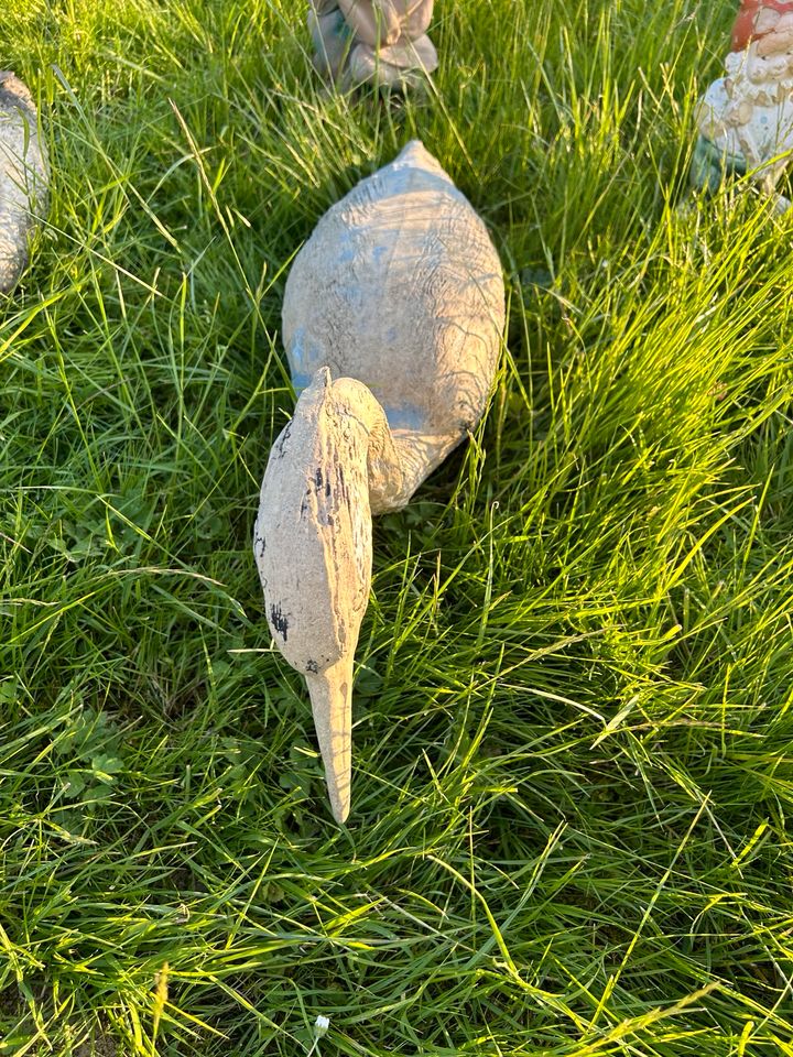 Diverse Gartenfiguren Zustand mittelmäßig in Auetal