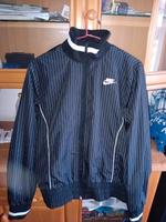 Nike jacke in Größe s Niedersachsen - Soltau Vorschau