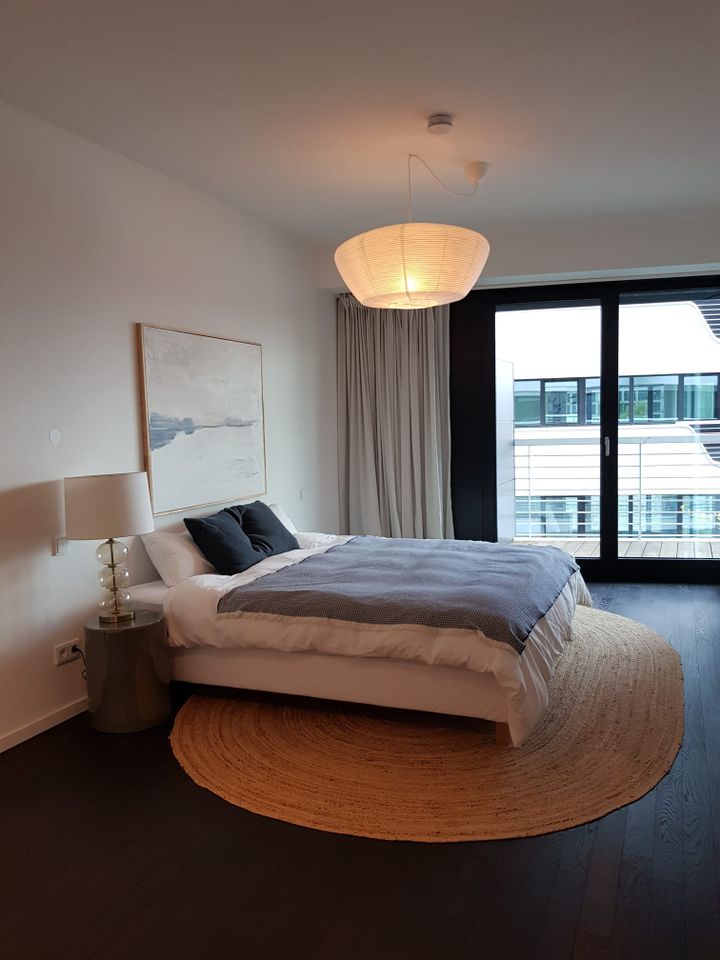 Wunderschöne vollmöblierte 4 Zimmer-Luxuswohnung mit Wasserblick in Berlin