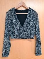 Tolle Langarmbluse cropped Gr. S leoprint leolook Bayern - Wegscheid Vorschau