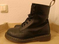 Boots Dr. Martens schwarz 38 Nordrhein-Westfalen - Schwerte Vorschau
