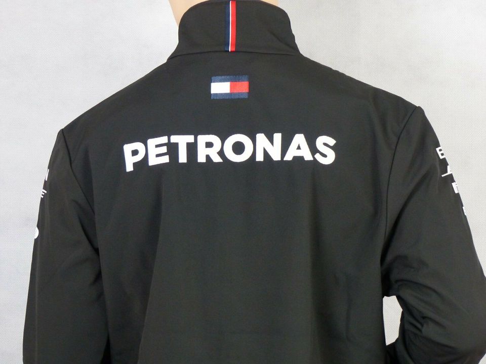 Mercedes AMG Petronas Herren Team Softshell Jacke 2020 Gr XS S XL in Wetzlar