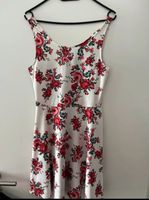 Kurzes Sommerkleid mit Blumen Nordrhein-Westfalen - Elsdorf Vorschau