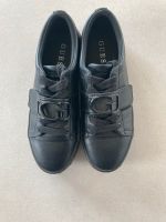 Sneaker von Guess, schwarz, Gr. 38, Plateausohle, wie neu!! Nordrhein-Westfalen - Schmallenberg Vorschau