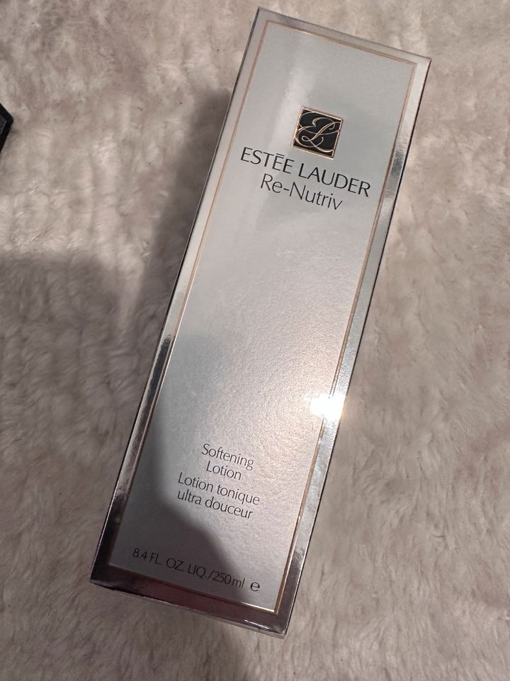 Estee Lauder Re-Nutriv Softening Lotion 250ml in Freiberg