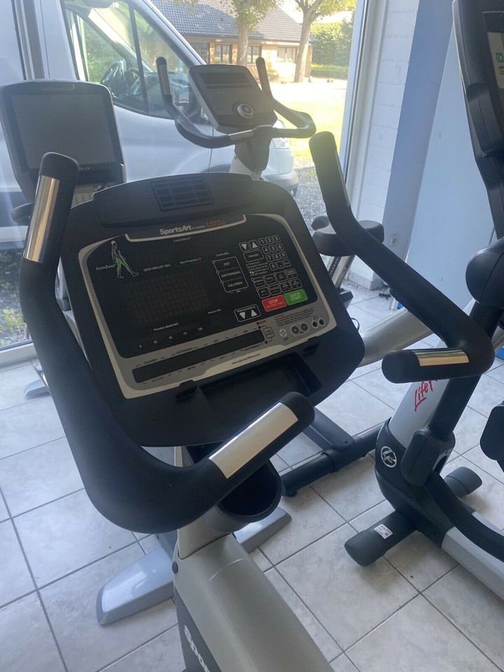 SportsArt C572u Ergometer Bike No Technogym Life fitness Precor in Nordkirchen