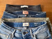 Vier Jeans Gr. XS/30 Nordrhein-Westfalen - Aldenhoven Vorschau