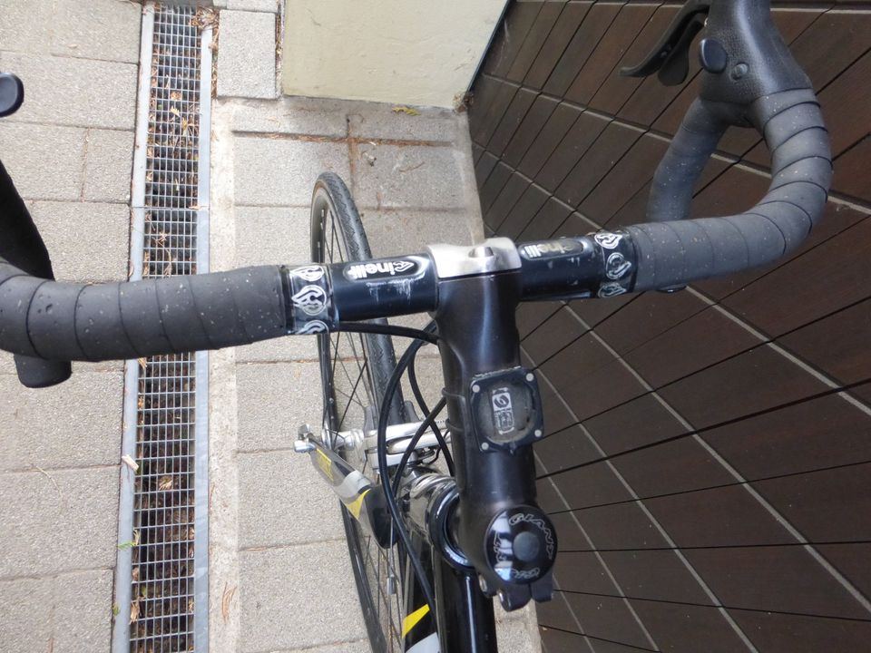 Sehr gutes älteres Rennrad von GIANT + 2 neue Reifenmantel in Zschopau