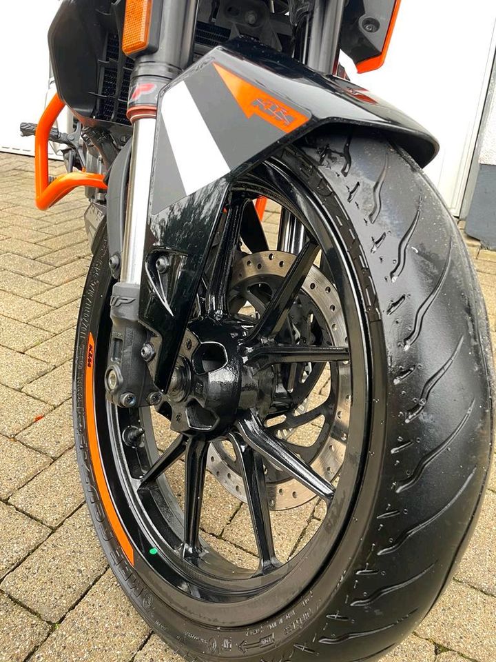 KTM Duke 125 in Lollar