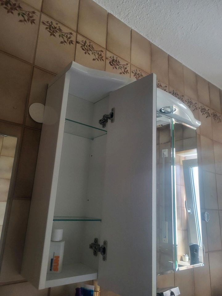 Badezimmer Spiegelschrang in Deggendorf