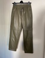 Lässige Fake-Lederhose im Joggerstyle, khaki , Mango, Gr.XS Bayern - Amberg b. Buchloe Vorschau