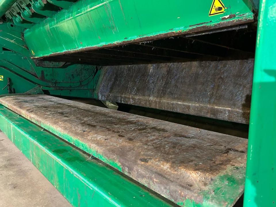 Shredder Schredder Zerkleinerer Komptech Crambo 3400 in Stuhr