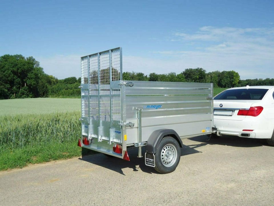 wm meyer Kastenanhänger mit Aufsatz und Rampe 750 kg (2.51x1.26m) in Dessau-Roßlau