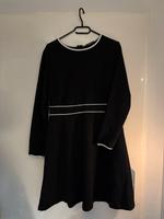Edles Schwarzes Kleid Businesskleid XL neuwertig Damen Vahr - Neue Vahr Südost Vorschau
