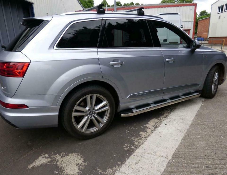 Audi Q7 Bj. 16-19 Trittbretter "Suburban" in München