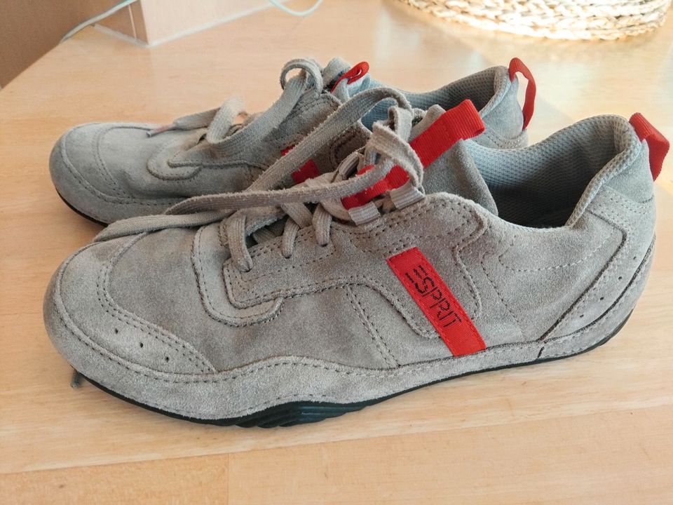 Esprit Schuhe Sneakers rot braun in Wartenberg