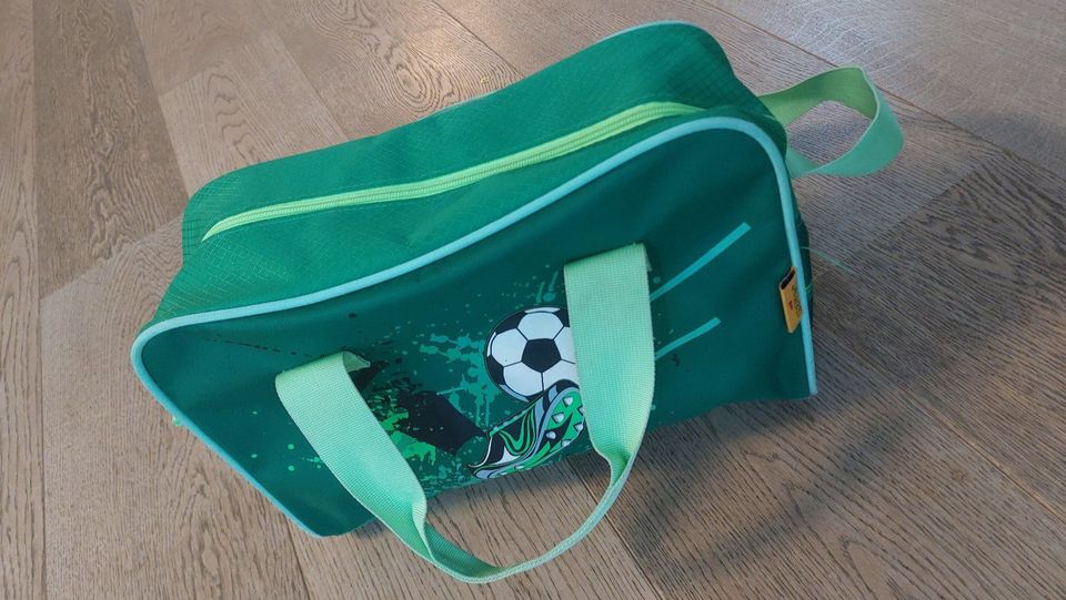 Schulrucksack und Sporttasche ErgoFlex Soccer - grün in Ronnenberg