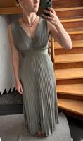 Abendkleid Asos Salbeigrün plissiert Hessen - Grünberg Vorschau