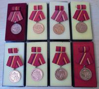 8x DDR Verdienstmedaille der Kampfgruppen der Arbeiterklasse in B Bayern - Lindau Vorschau