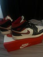 Nike Jordans Essen - Huttrop Vorschau