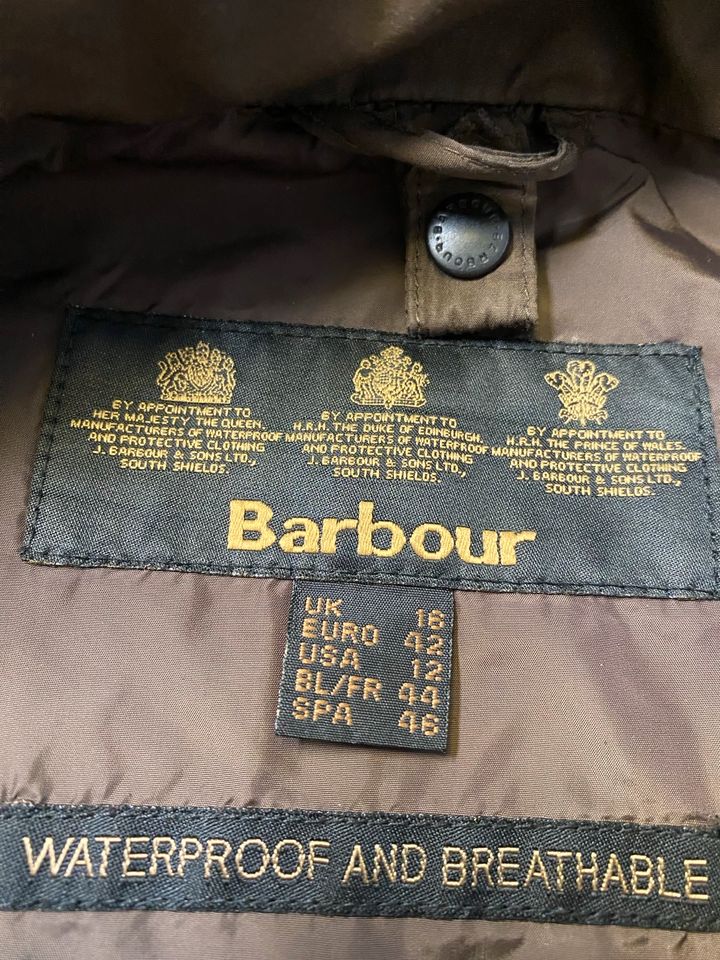 Barbour Jacke Übergang Weste 2in1 Damen Gr 42 in Rosbach (v d Höhe)