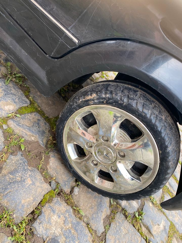 Mercedes Benz Elektroauto Kinder Elektrofahrzeug in Limeshain