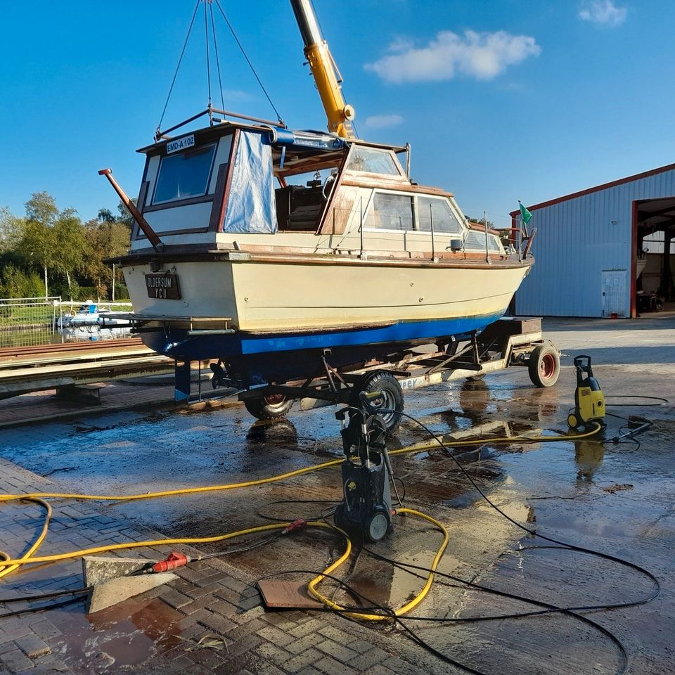 Polyesterkajütboot in Moormerland