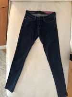 Hilfiger denim Jeans Nina Skinny Gr.28/32 Nordrhein-Westfalen - Moers Vorschau