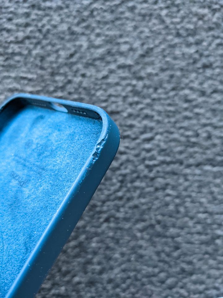 Apple Silikon Case mit MagSafe (für iPhone 13 Pro Max) Abyssblau in Körle