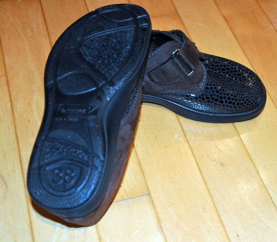 Damenschuhe Varomed - Gr. 38 - neu - braun Klettverschluss in Bielefeld