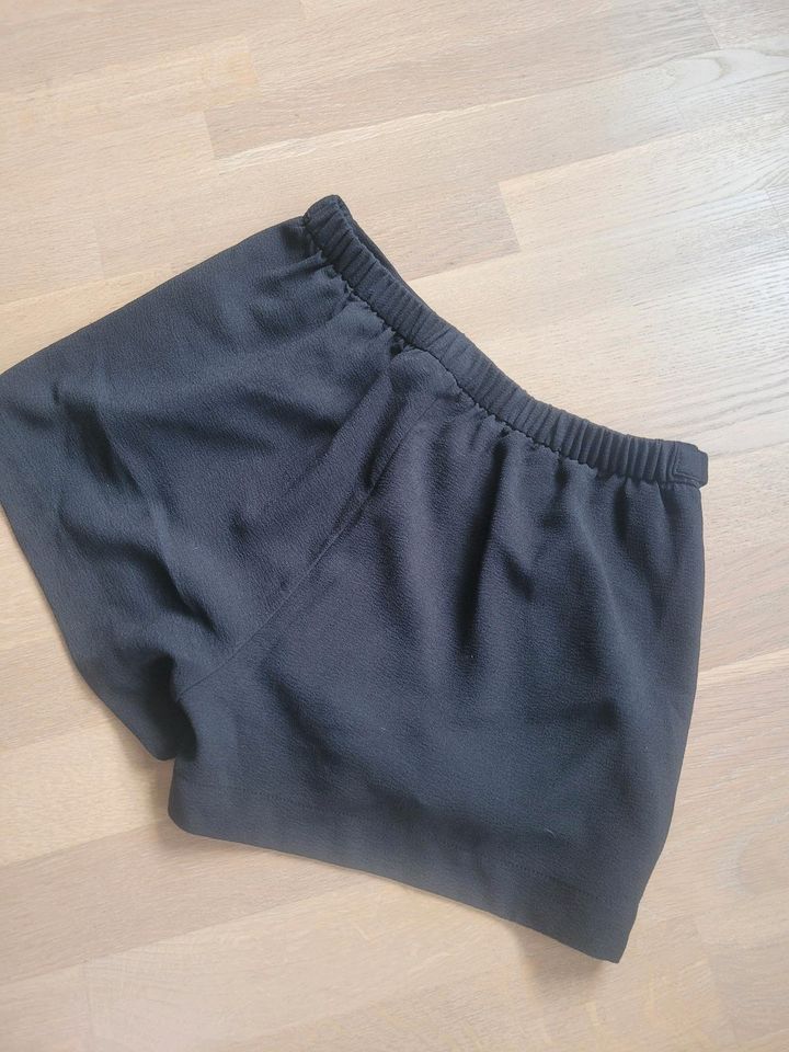 Calvin Klein Shorts  S schwarz in Halstenbek