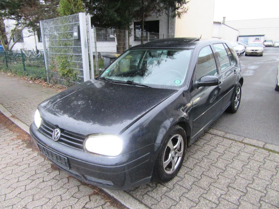 Volkswagen Golf in Düsseldorf